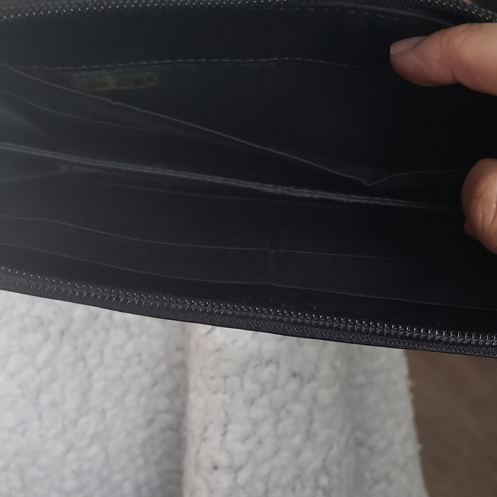 Authentic Pre-owned Chanel Caviar Leather Long Zippy Wallet - Picture 12 of 16